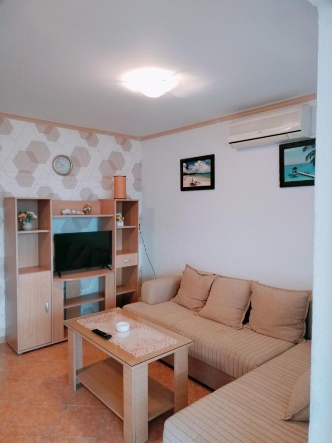 Apartmani Ljubica 尤塔哈 外观 照片