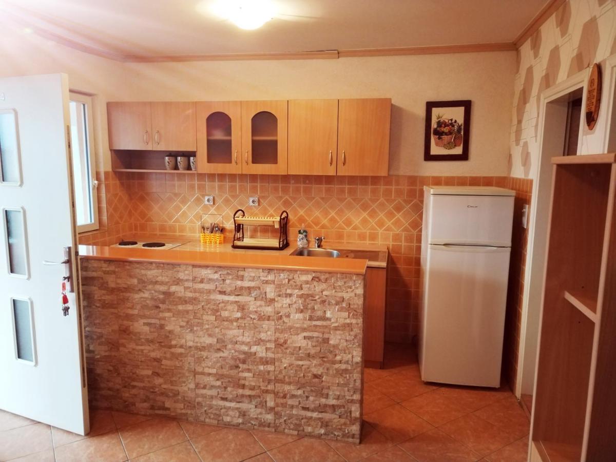 Apartmani Ljubica 尤塔哈 外观 照片