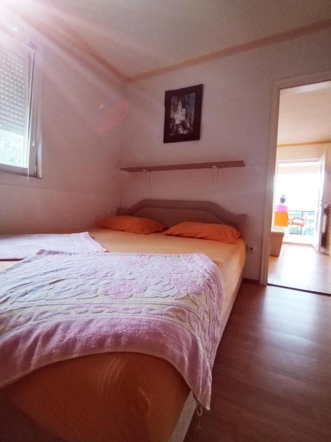 Apartmani Ljubica 尤塔哈 外观 照片