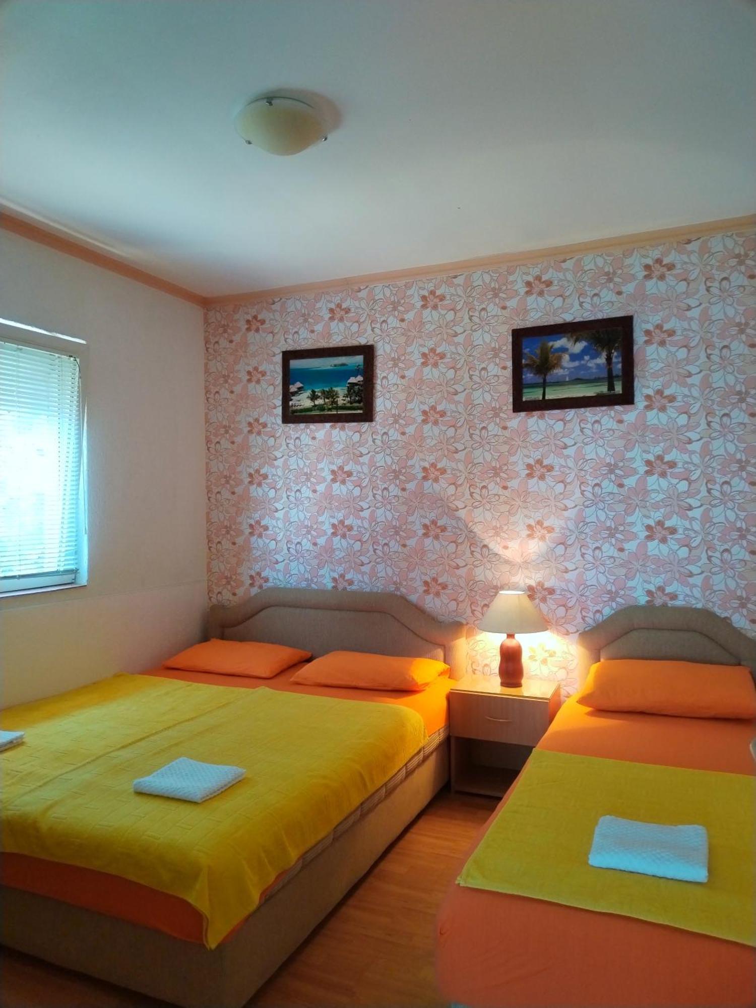 Apartmani Ljubica 尤塔哈 外观 照片