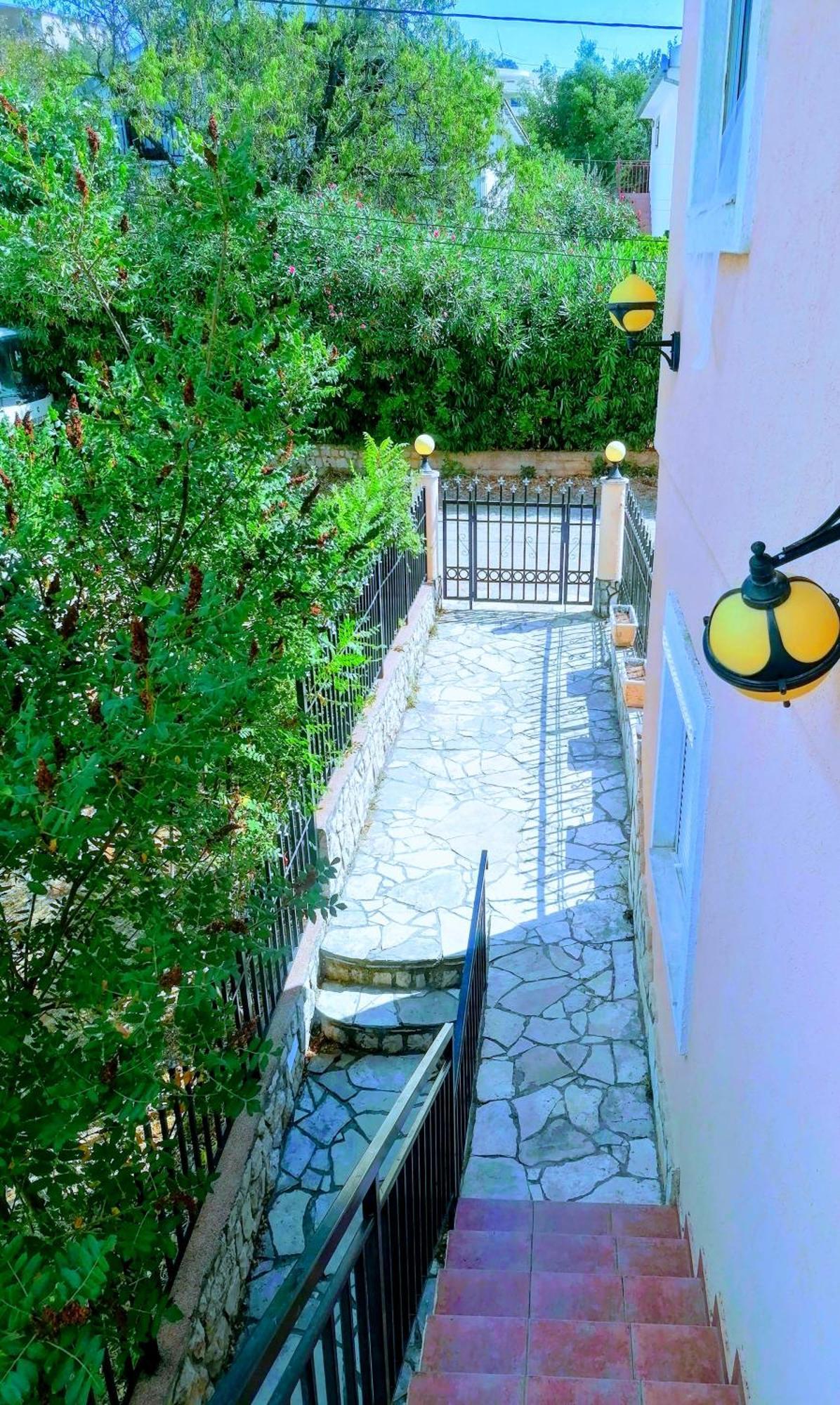 Apartmani Ljubica 尤塔哈 外观 照片